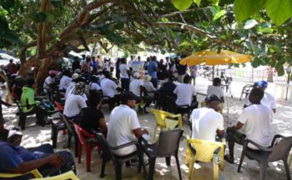 Vendedores de la playa de Boca Chica denuncian que están en peligro de desalojo