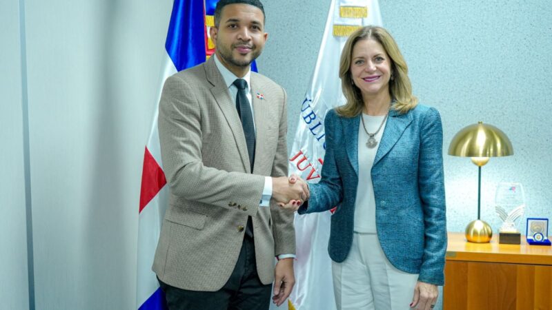 Ministerio de la Juventud y UNFPA firman acuerdo para fortalecer las políticas públicas juveniles