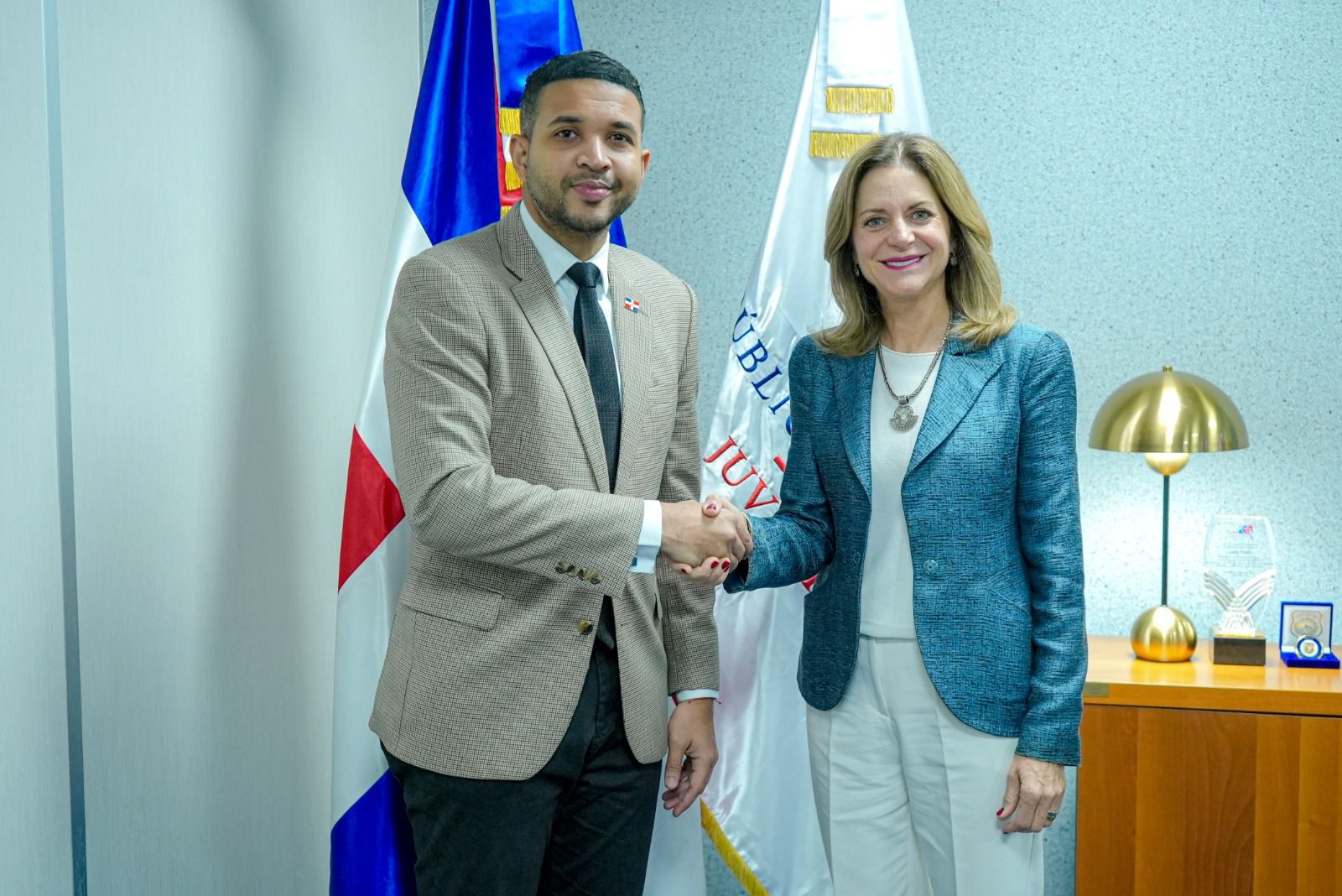 Ministerio de la Juventud y UNFPA firman acuerdo para fortalecer las políticas públicas juveniles
