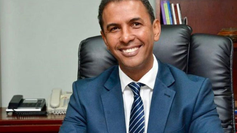 Domingo Contreras renuncia al PLD