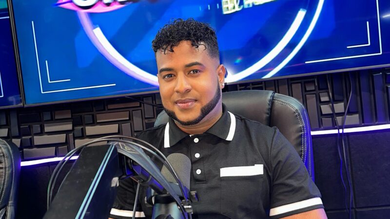 El comunicador dominicano Elvis Rodríguez se une al proyecto “Criticarte” El Podcast, transmitido en YouTube todos los jueves a las 8 PM