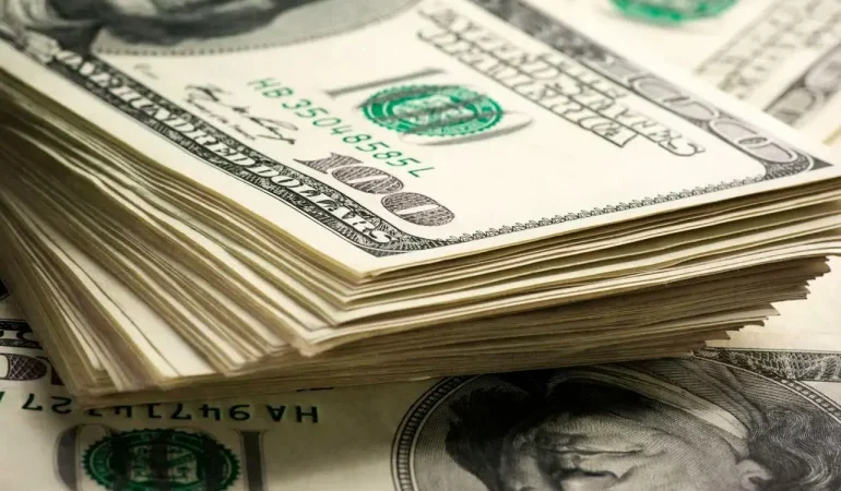 El dólar se cambia este jueves para la venta a 61.32 pesos