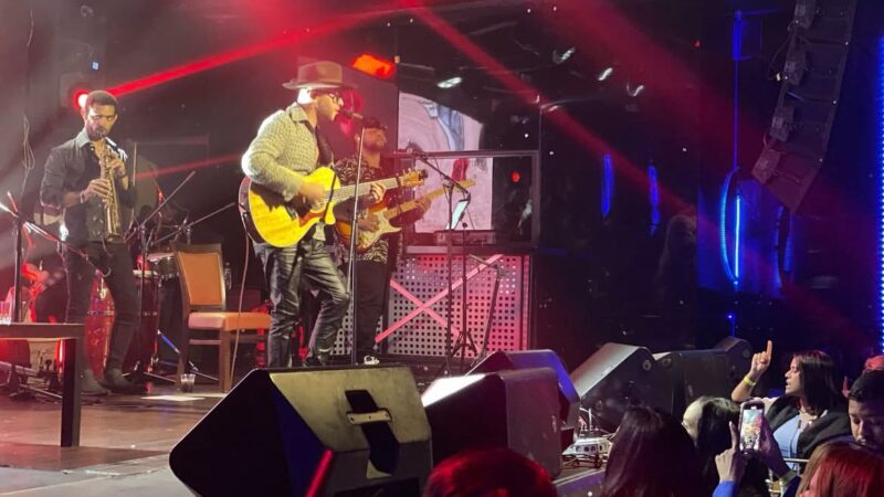 Zeo Muñoz llena el Hard Rock con un concierto inolvidable