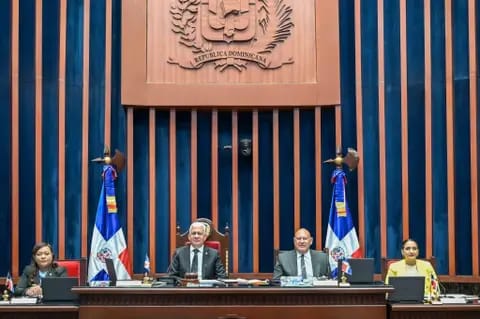 Senado declara de urgencia y aprueba modificaciones a Ley de Residuos Sólidos