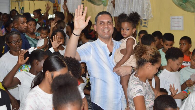 José Luis Morillo Frías entrega juguetes a más de 800 niños y niñas del Distrito Nacional 