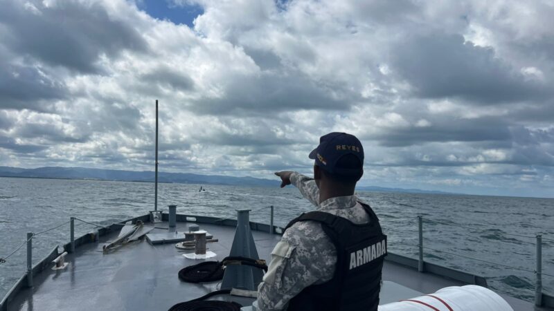 La Armada de República Dominicana rescata 24 personas al norte Celedonio, provincia el Seibo