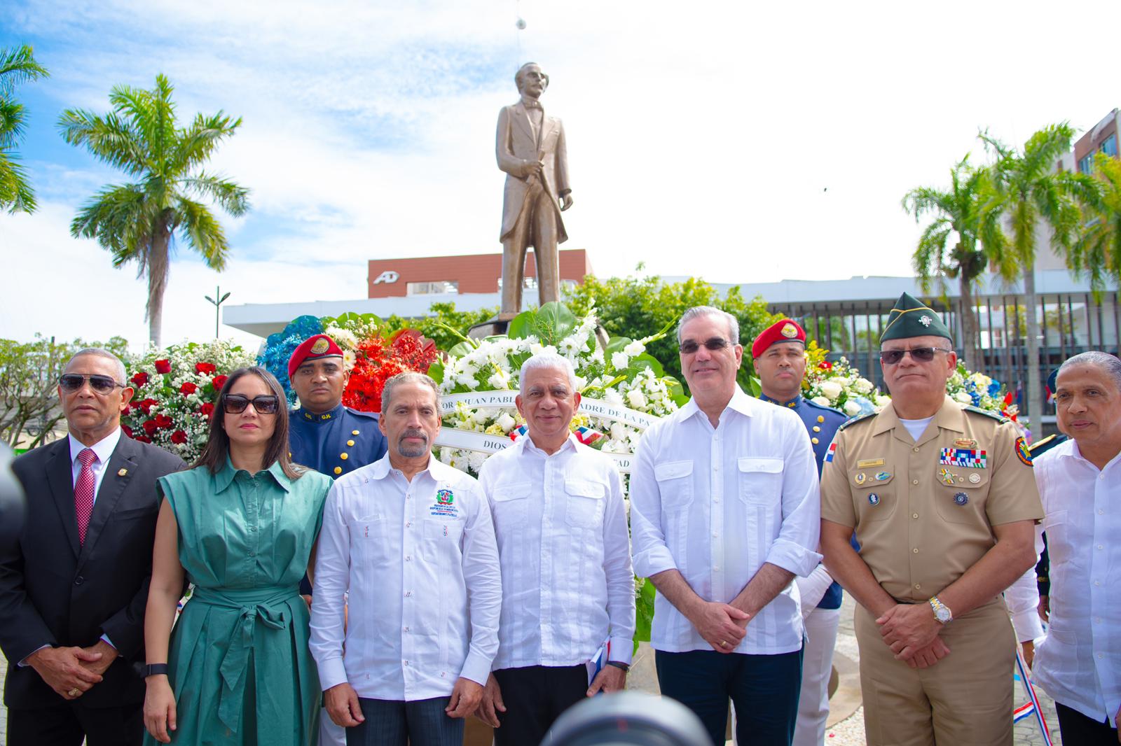Presidente Luis Abinader apertura el “Mes de la Patria 2025” honrando la memoria de Juan Pablo Duarte