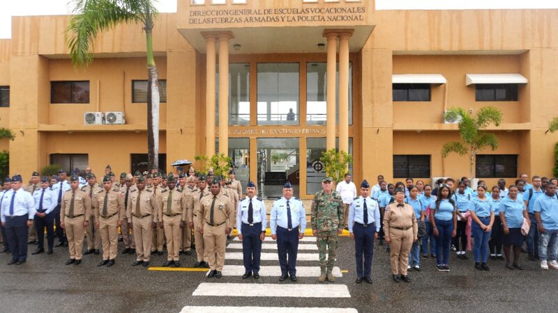 Escuelas Vocacionales del Ministerio de Defensa inician Ciclo Patriótico con homenaje a Juan Pablo Duarte