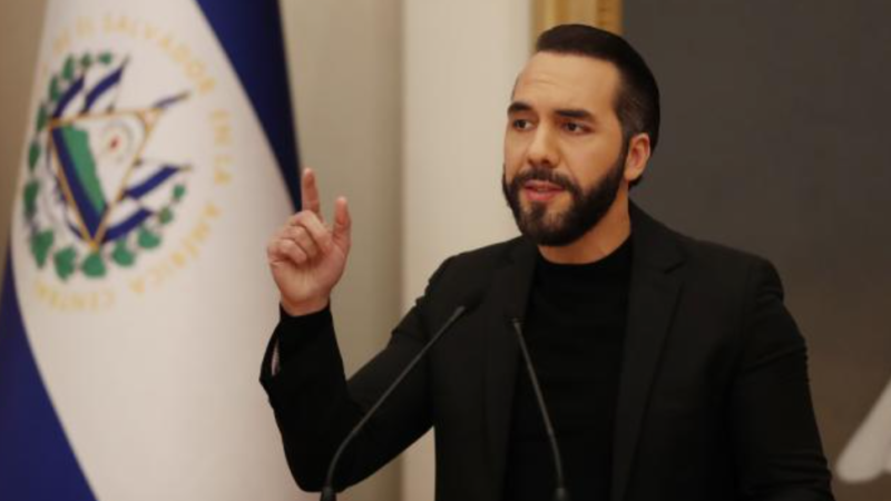 El Salvador le desea una «administración exitosa» al presidente de EE.UU., Donald Trump