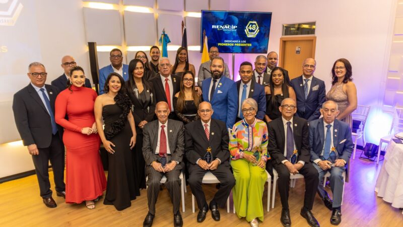 Cirugía Plástica del hospital Gautier realiza conferencia por su 48 aniversario