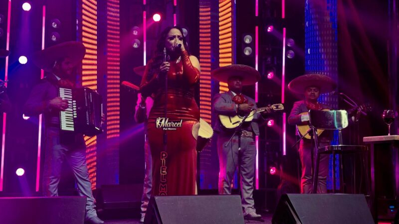Marcel piel morena sold out “Llena de Amor” en Lungomare
