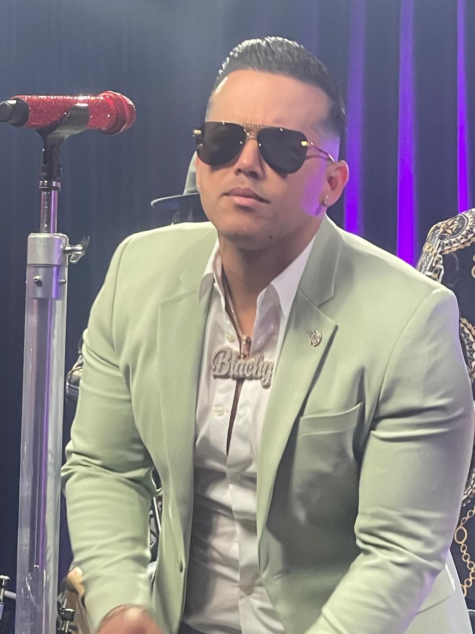Blachy sigue rompiendo barreras y llevando el merengue típico a nivel mundial.