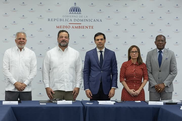 Administrador EGEHID participa de primera reunión para coordinar intervención en Cuevas de El Pomier