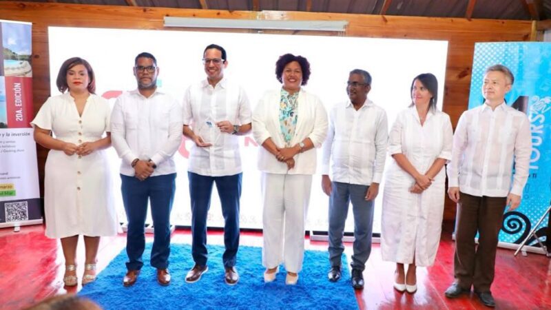 Culmina con éxito la feria “Turismo y Atracciones 2025” en Pedernales 