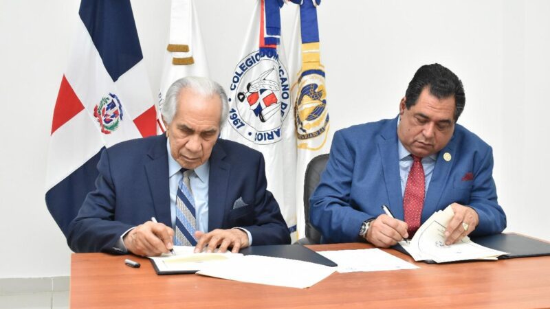 Notarios adultos mayores recibirán servicios de salud y asistencia