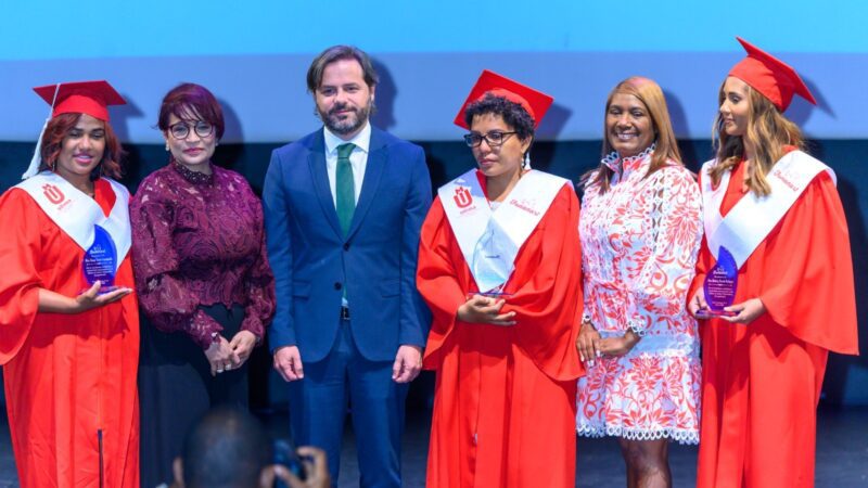 Realizan graduación del Máster en Artes y Educación Intrapersonal de la Funanard en convenio con Udima de Madrid