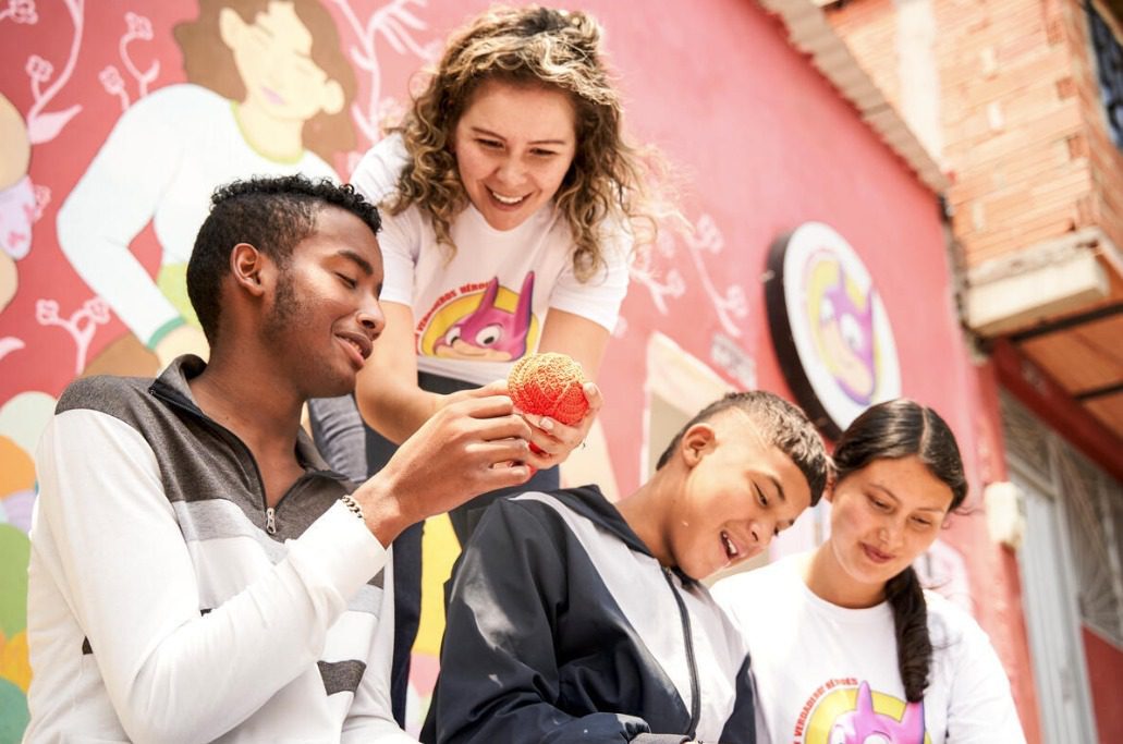 Airbnb otorga donativos a Save the Children y Fundación Tropicalia a través de su Fondo Comunitario