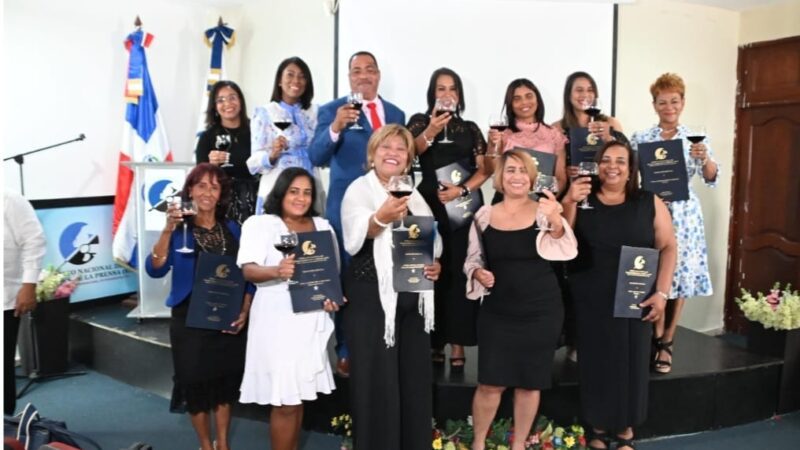 Homenaje Especial a las Mujeres en la Prensa