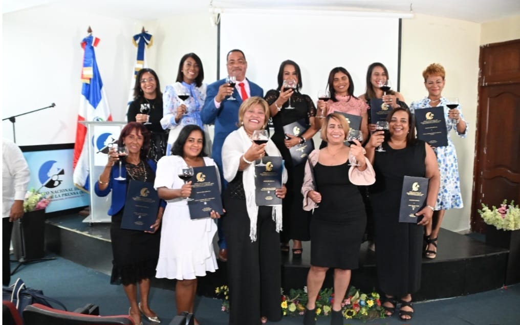 Homenaje Especial a las Mujeres en la Prensa