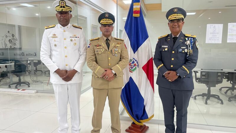 Organizadores de los 54 Juegos Deportivos de las FFAA y la Policía Nacional visitan las instalaciones del periódico Listín Diario