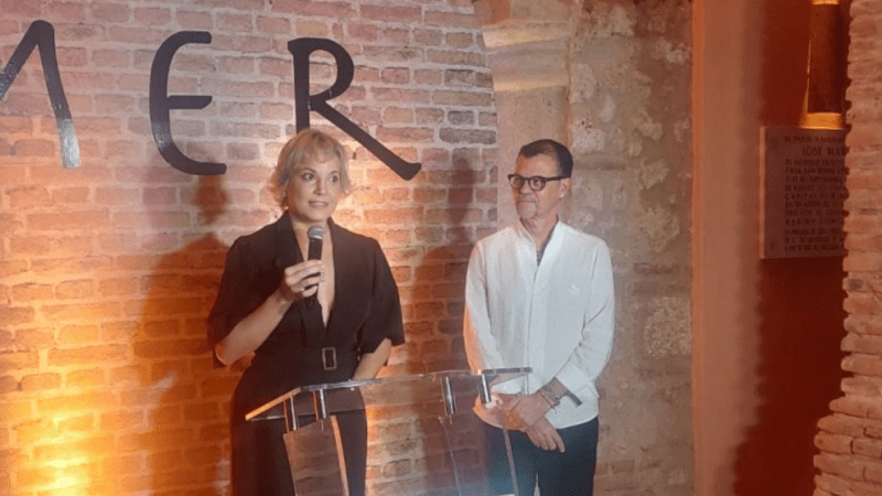 Sócrates Mckinney y Laura Tosato lanzan colección de Joyas «MER».