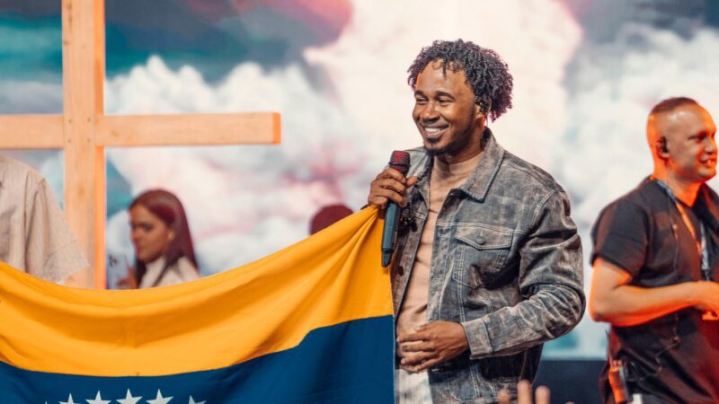 Denicher Pol lleva su mensaje de fe a Venezuela con su primer proyecto live ‘Alma Mía’