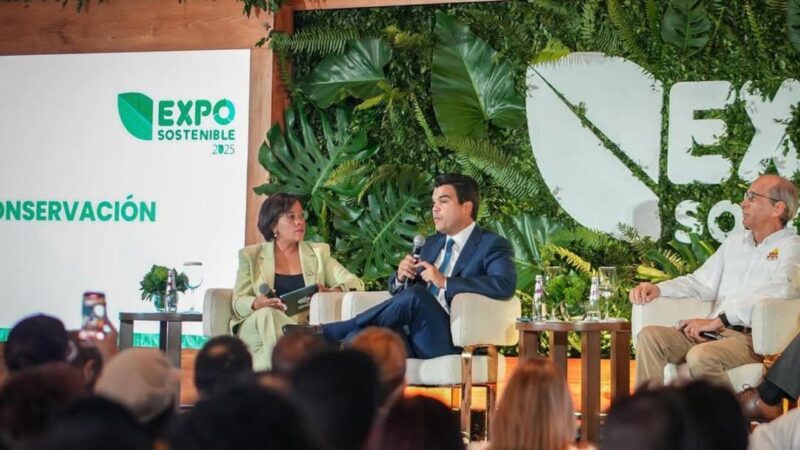 Wellington Arnaud destaca el compromiso de la juventud con el medio ambiente en la Expo Sostenible 2025
