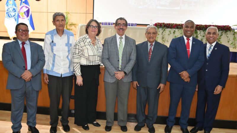 Dr. Jorge Asjana David participa en apertura del “Primer Congreso de las Humanidades” de la UASD