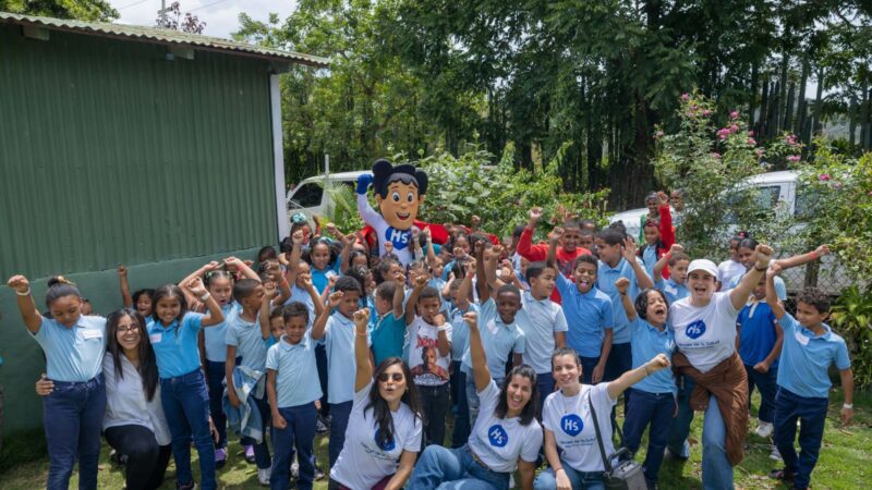Héroes de la Salud lleva formación integral, higiene y esperanza a más de 100 niños en Rancho Arriba.