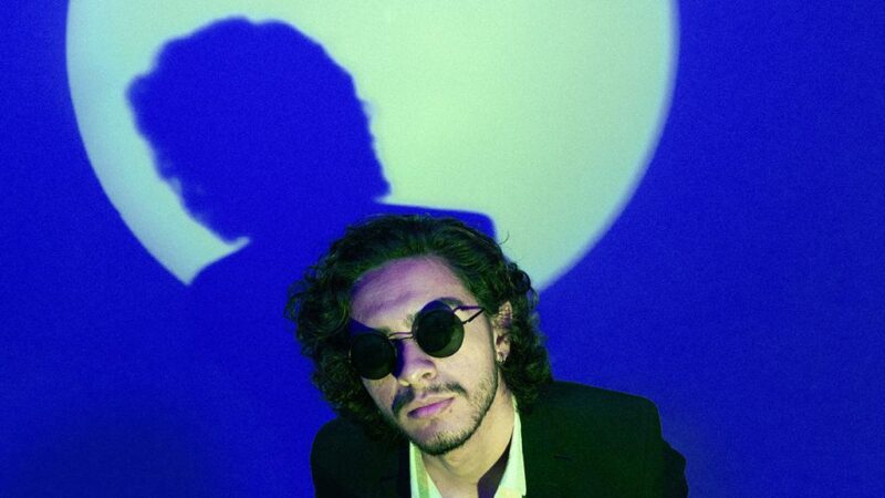 Cantautor dominicano llevará su voz a los estudios de Cerati en Argentina