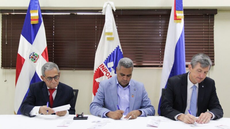 INPOSDOM y Embajada de Rusia ponen en circulación emisión postal conjunta en conmemoración de los 80 años de relaciones diplomáticas entre ambos países