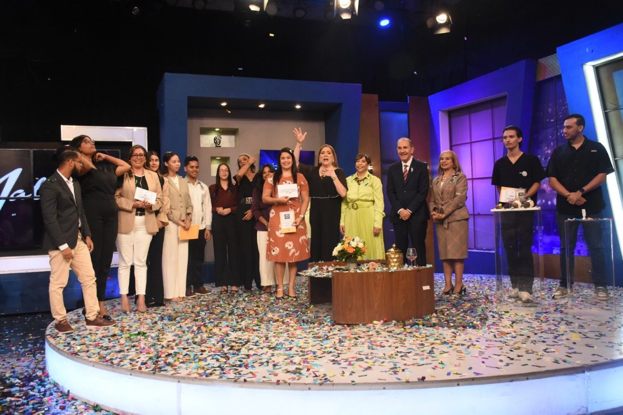 MESCyT otorga un millón 600 mil pesos a los ganadores de la “Competencia de Emprendimiento en la Educación Superior 2025”