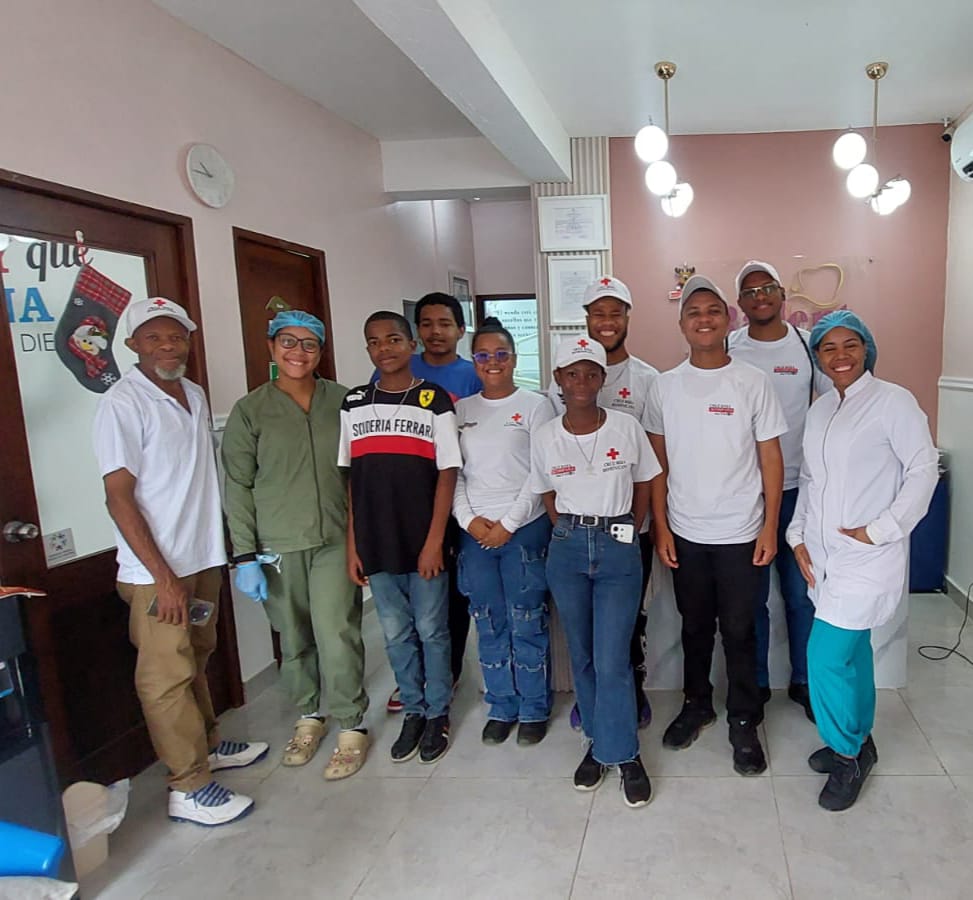 Cruz Roja Dominicana Santo Domingo Oeste, junto a la Fundación AHHF, impulsa jornada por el Día Mundial del SIDA