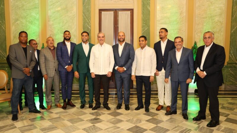 Presidente Abinader se reúne con estrellas de Grandes Ligas