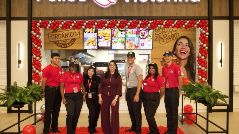 Pollos Victorina inaugura nueva sucursal en Ágora Santiago Center y refuerza su presencia en el Cibao