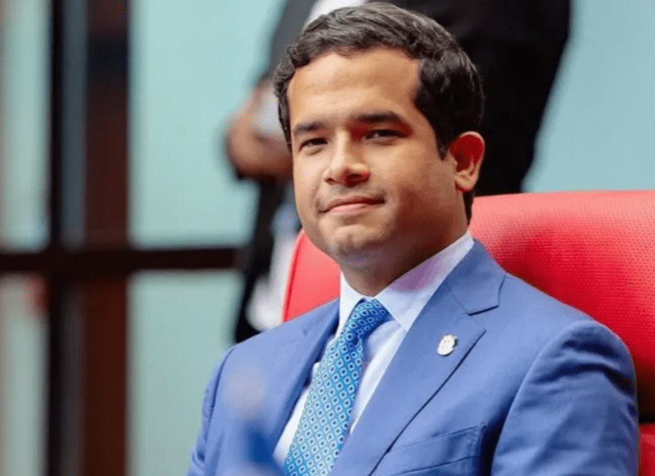 Omar Fernández celebra su 34 cumpleaños consolidado como uno de los líderes políticos más influyentes del país