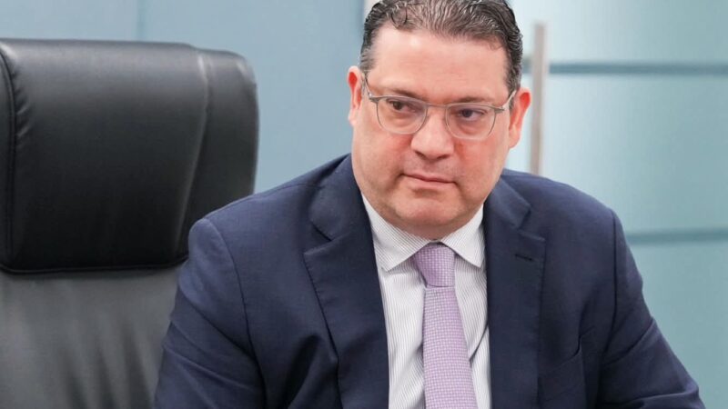 Yayo Sanz Lovatón lidera diálogo con comercio y mipymes