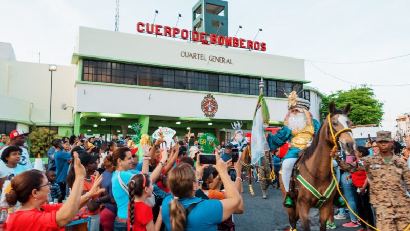 Cuerpo de Bomberos del DN realizará desfile del Día de Reyes Magos el lunes 05 de enero