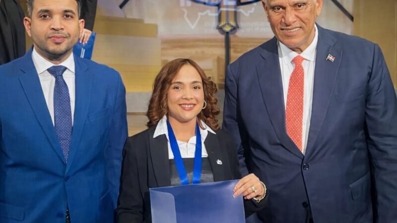 La dominicana Jessica Aquino es reconocida en NY por aportes a la diáspora