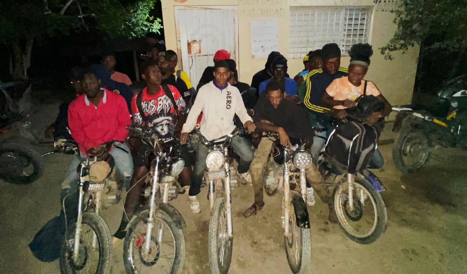 Interceptan dominicanos que transportaban indocumentados en motocicletas en Dajabón