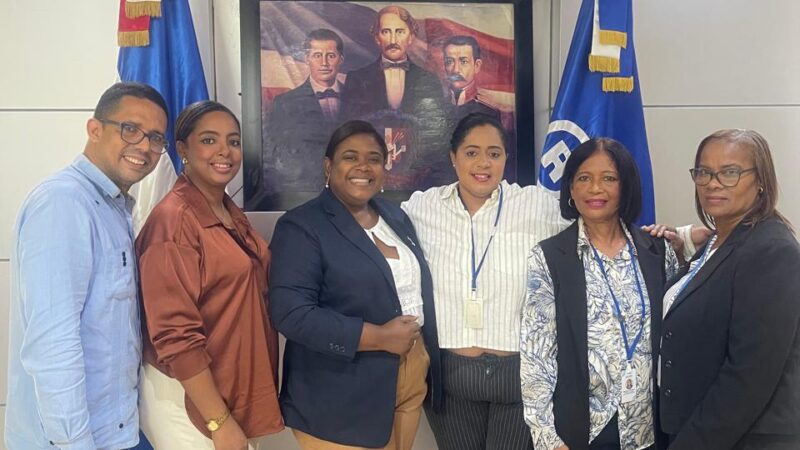 SNTP Filial Santo Domingo Oeste se acerca a RTVD