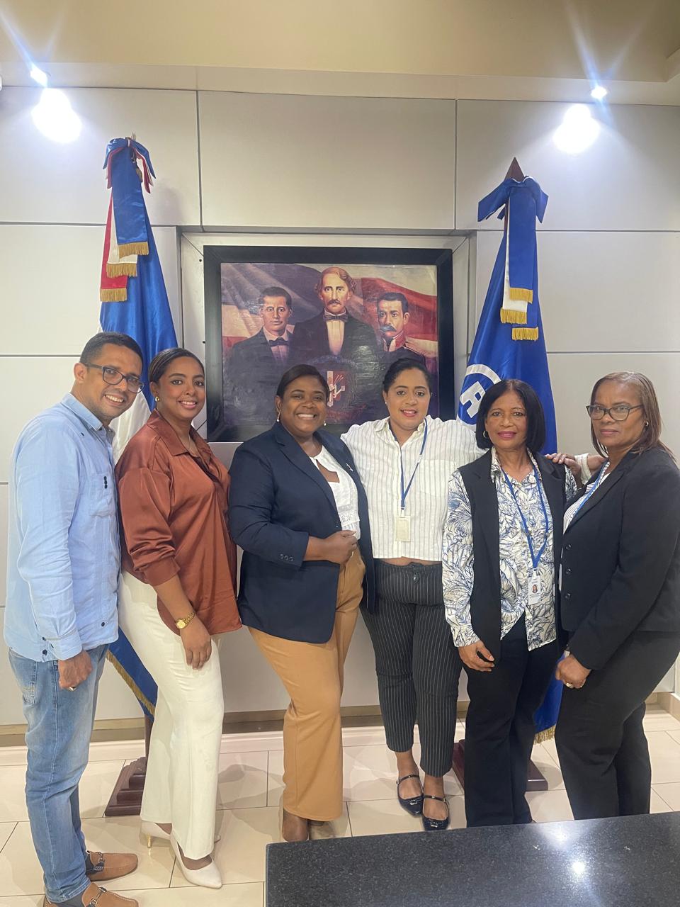 SNTP Filial Santo Domingo Oeste se acerca a RTVD