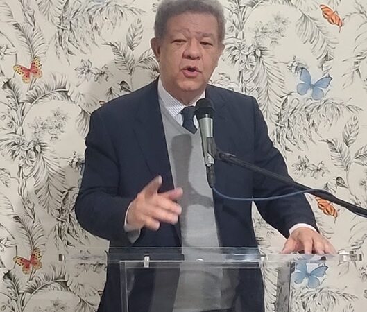 Leonel Fernández en Paterson: “El pueblo no quiere promesas, quiere resultados; la diáspora será clave”   