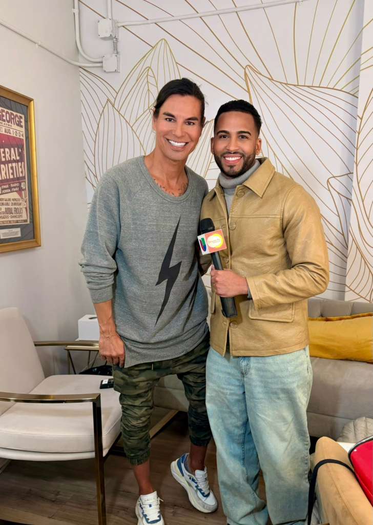 Comunicador dominicano Bryan Mejía obtiene reveladora exclusiva con Julio Iglesias Jr. sobre la situación de su padre en medio de demanda en España