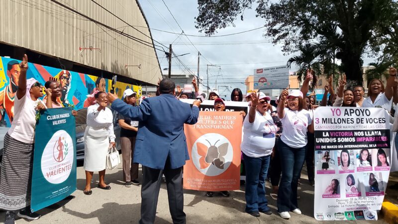 Extraordinaria caminata en La Victoria por “3 Millones de Voces por Maireni y todas las Caidas” en celebración del Día Internacional de la Mujer