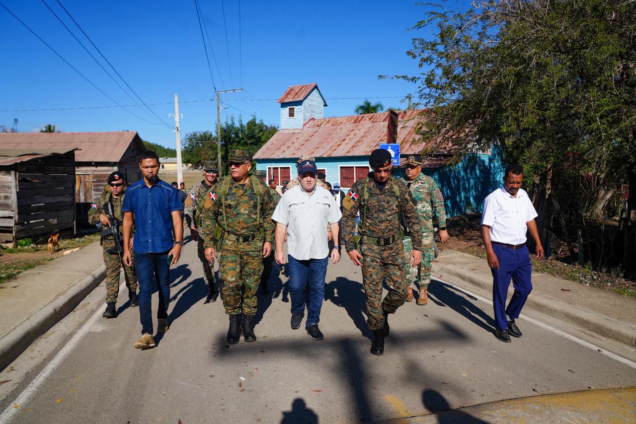 Ministros de la Presidencia y de Defensa realizan recorrido fronterizo en la zona norte para fortalecer seguridad y desarrollo comunitario