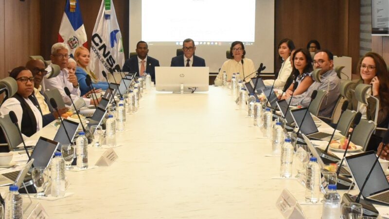 CNSS aclara que no ha aprobado cambios en la compra de medicamentos de alto costo