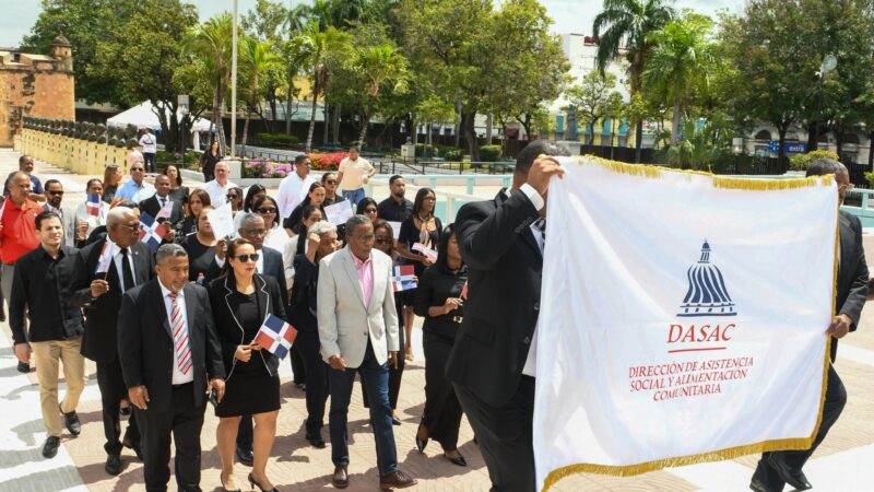 DASAC devuelve tranquilidad a familias afectadas por inundaciones y honra legado de Francisco del Rosario Sánchez