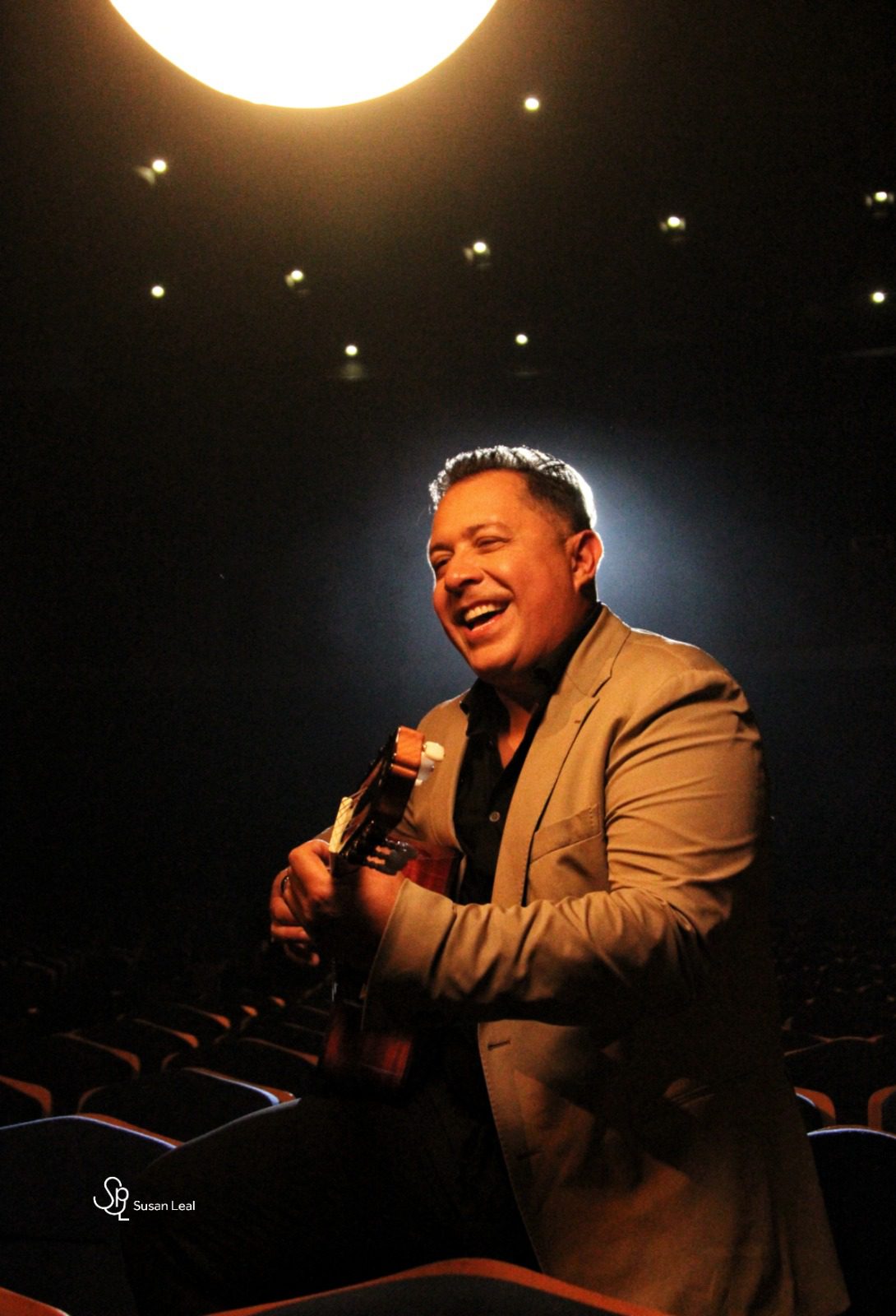 Astor Torres consolida su identidad artística con el lanzamiento de su canción “Decidido”