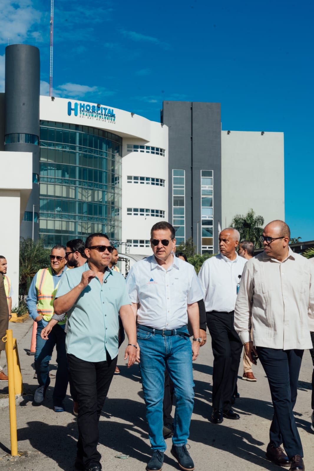 Ministro Ito Bisonó supervisa áreas clave de la Ciudad de la Salud para fortalecer su equipamiento